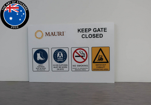 Custom Mauri Keep Gate Closed Printed Aluminium Composite Signage